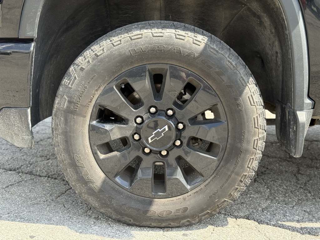 2024 Chevrolet Silverado 2500HD Custom photo 11