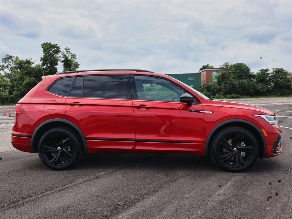 2024 Volkswagen Tiguan SE R-Line Black photo 6