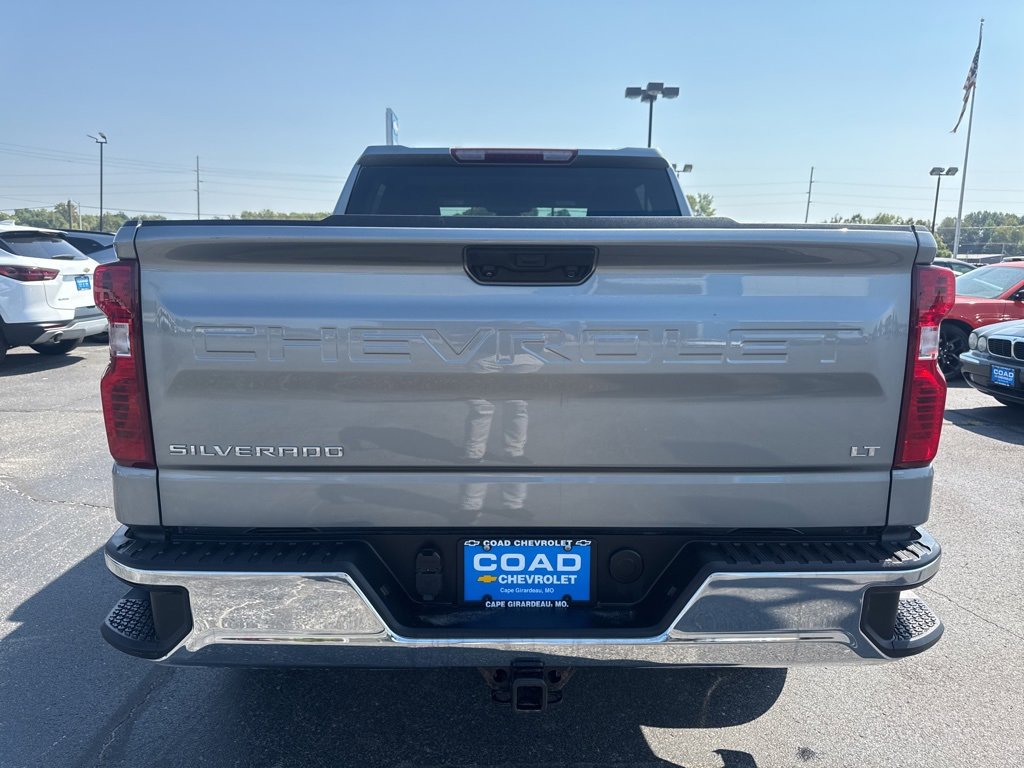 2024 Chevrolet Silverado 1500 LT photo 4