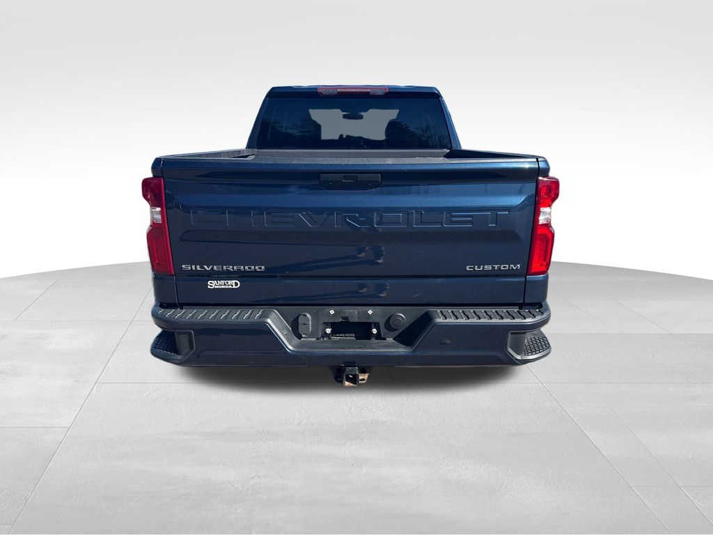 2021 Chevrolet Silverado 1500 Custom photo 4