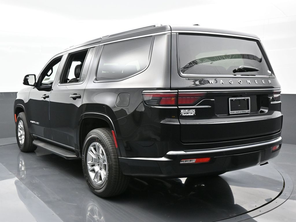 2024 Jeep Wagoneer photo 4