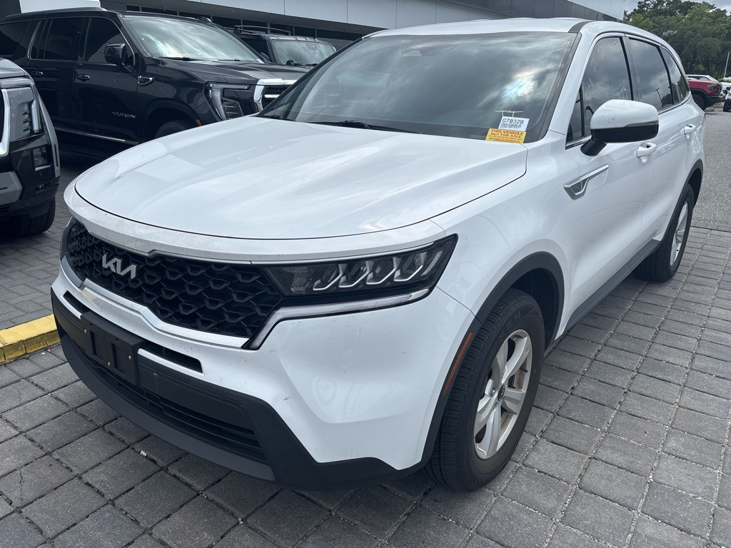 2023 Kia Sorento LX photo 9