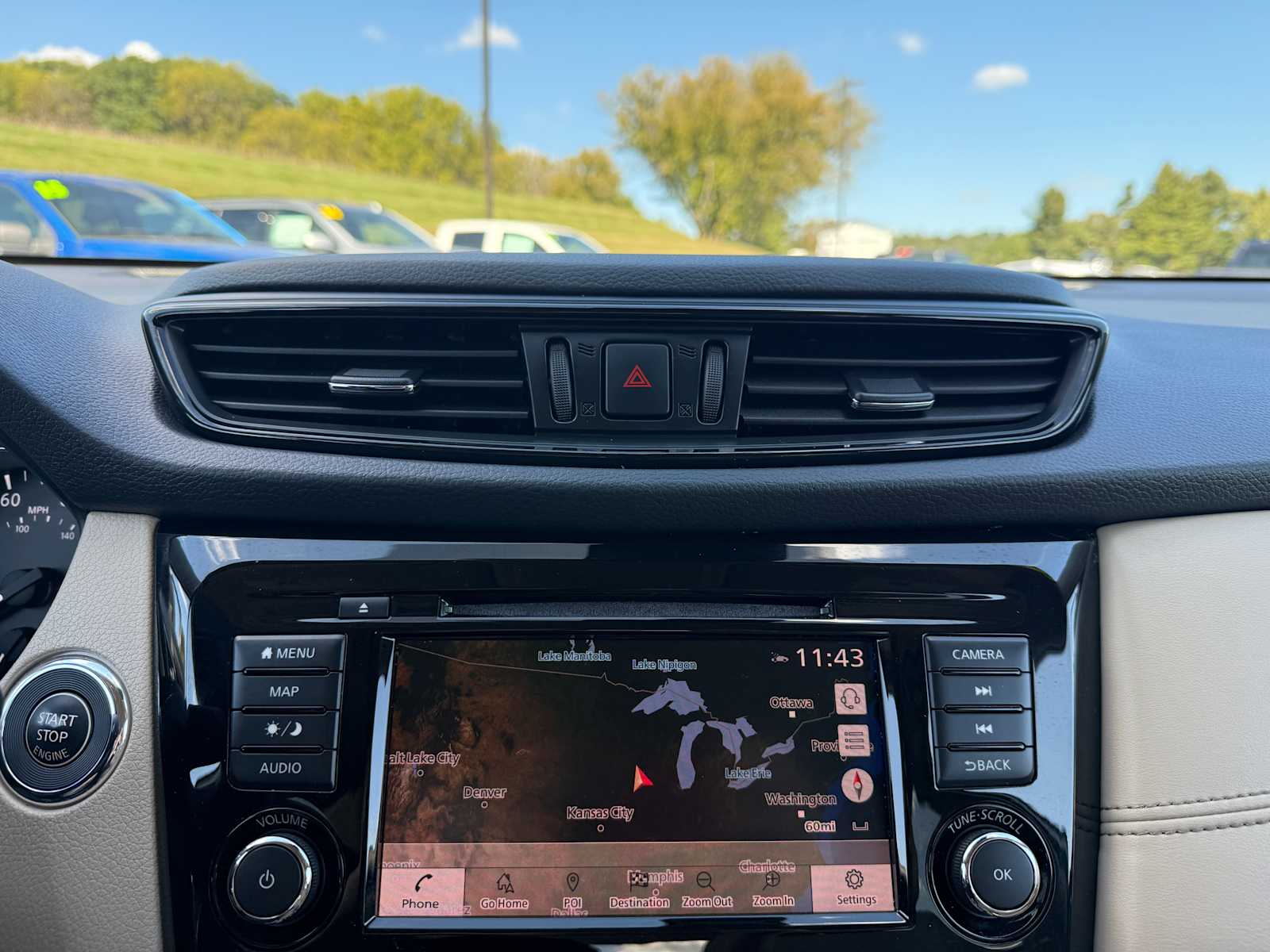 2018 Nissan Rogue SL photo 25