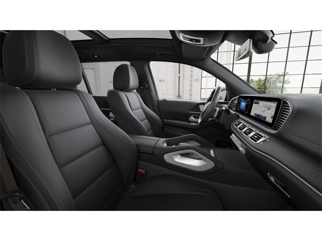 2026 Mercedes Benz GLS 450 4MATIC photo 4