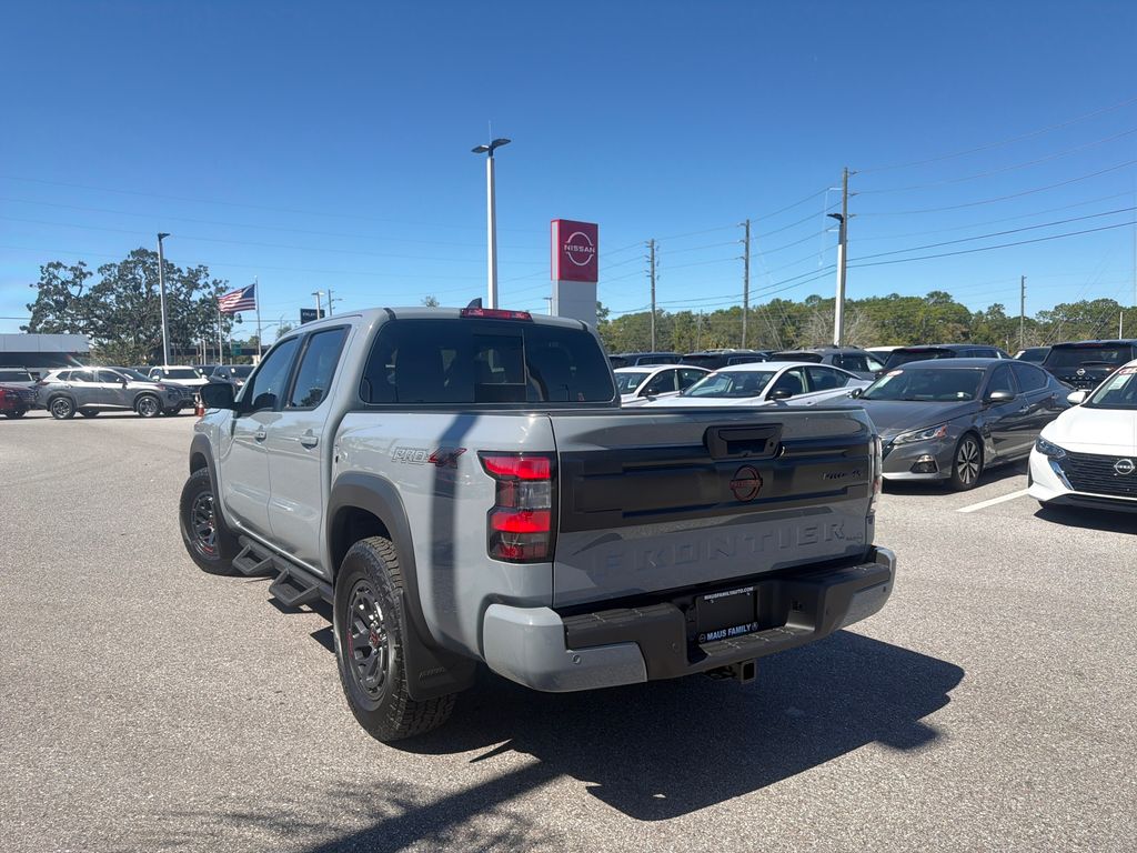 2026 Nissan Frontier PRO-4X photo 3