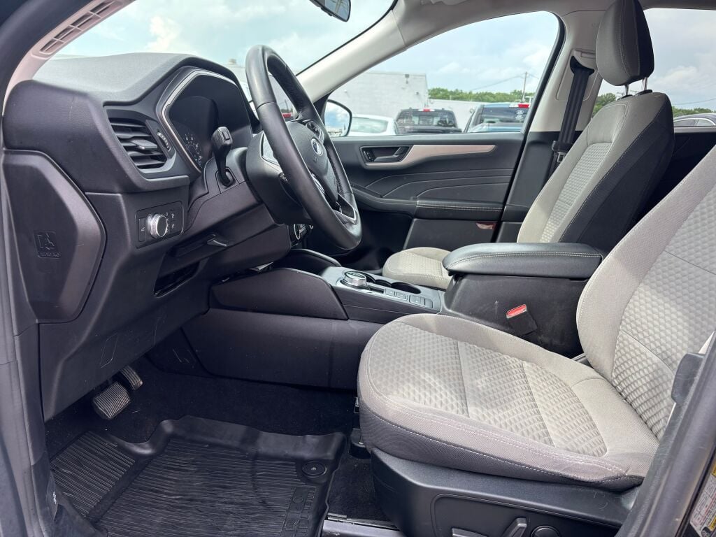 2022 Ford Escape SE photo 10