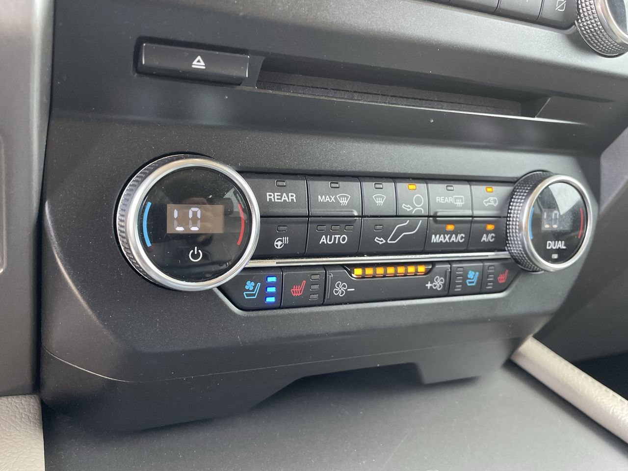 2018 Ford Expedition MAX XLT photo 24
