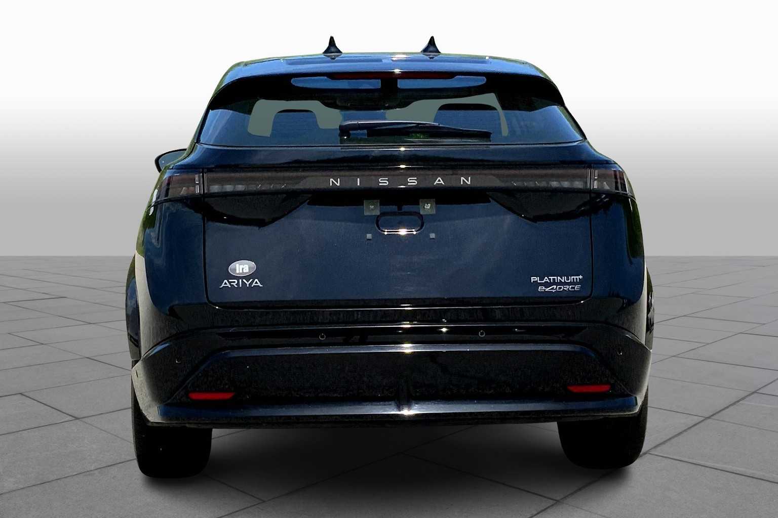 2024 Nissan ARIYA Platinum photo 4