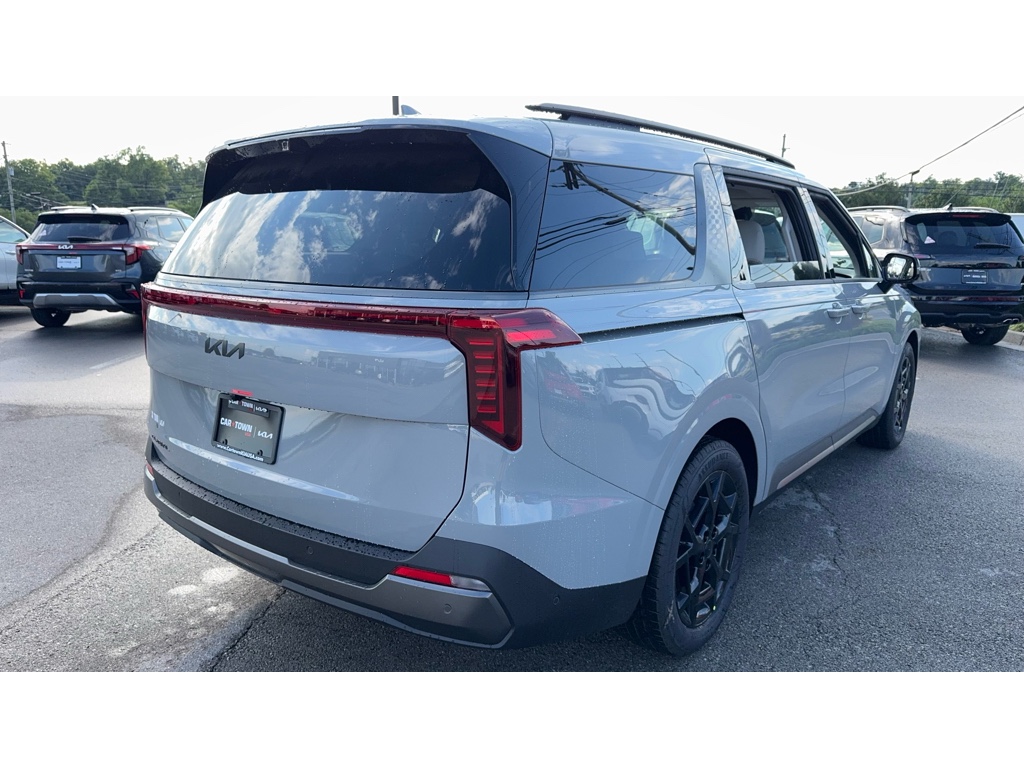 2026 Kia Carnival SX Prestige photo 2