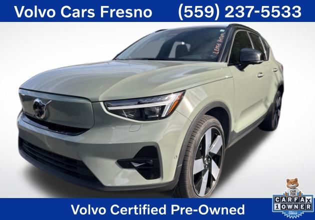 2023 Volvo XC40 Ultimate's photo