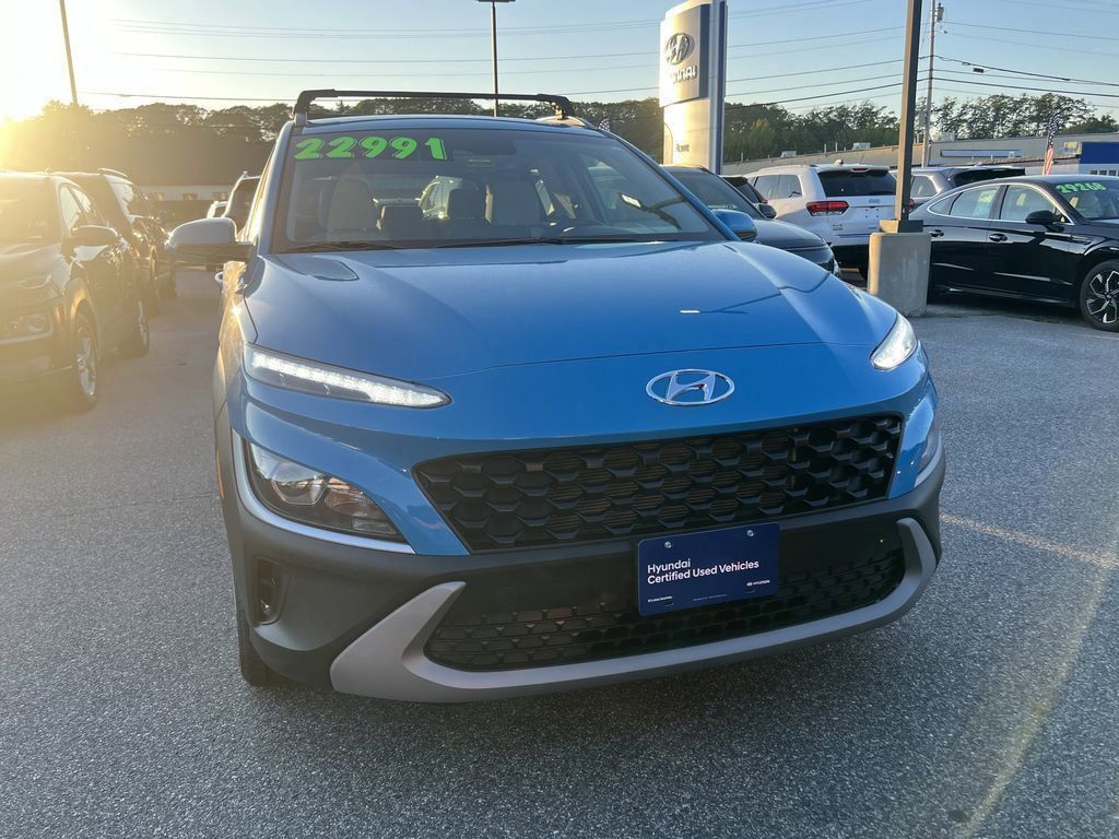 2023 Hyundai Kona SEL photo 2