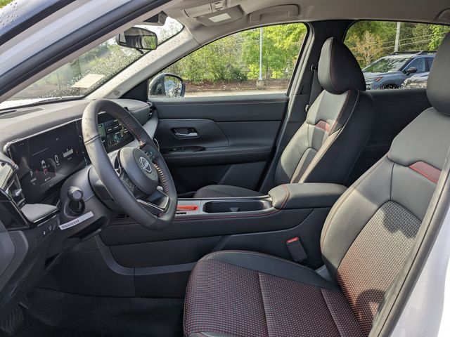 2025 Nissan Kicks SR photo 14