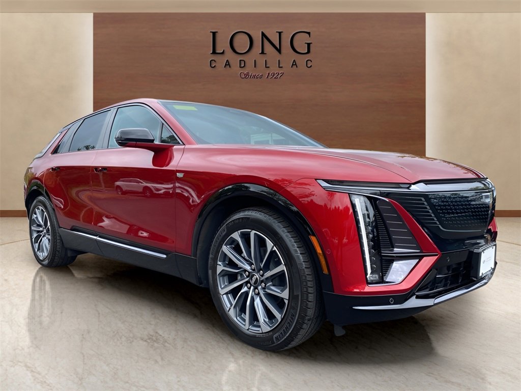 2024 Cadillac Lyriq Sport photo 7