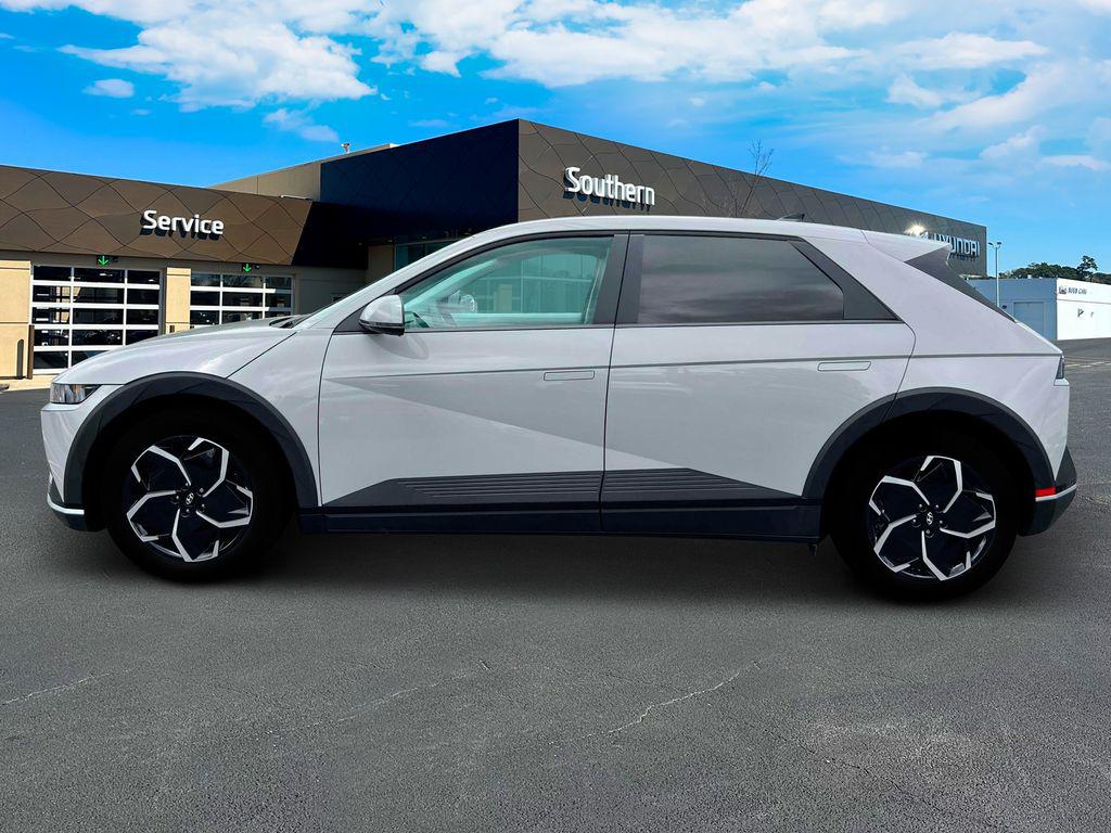 2024 Hyundai Ioniq 5 SE photo 3