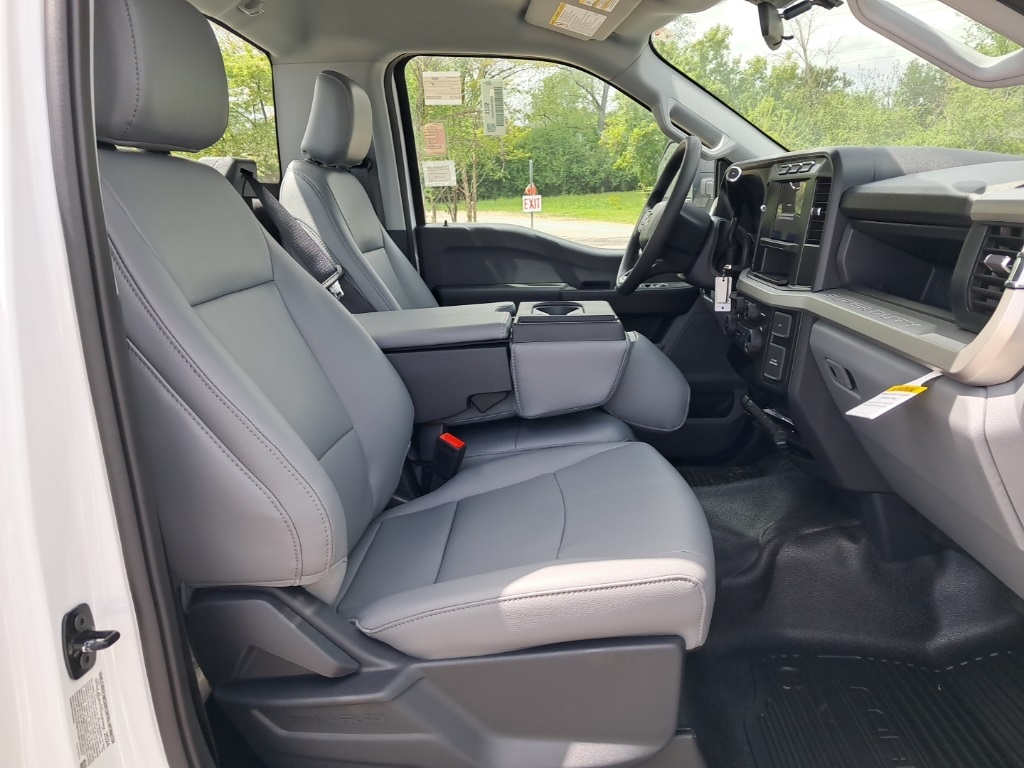 2024 Ford F-450 XL photo 9