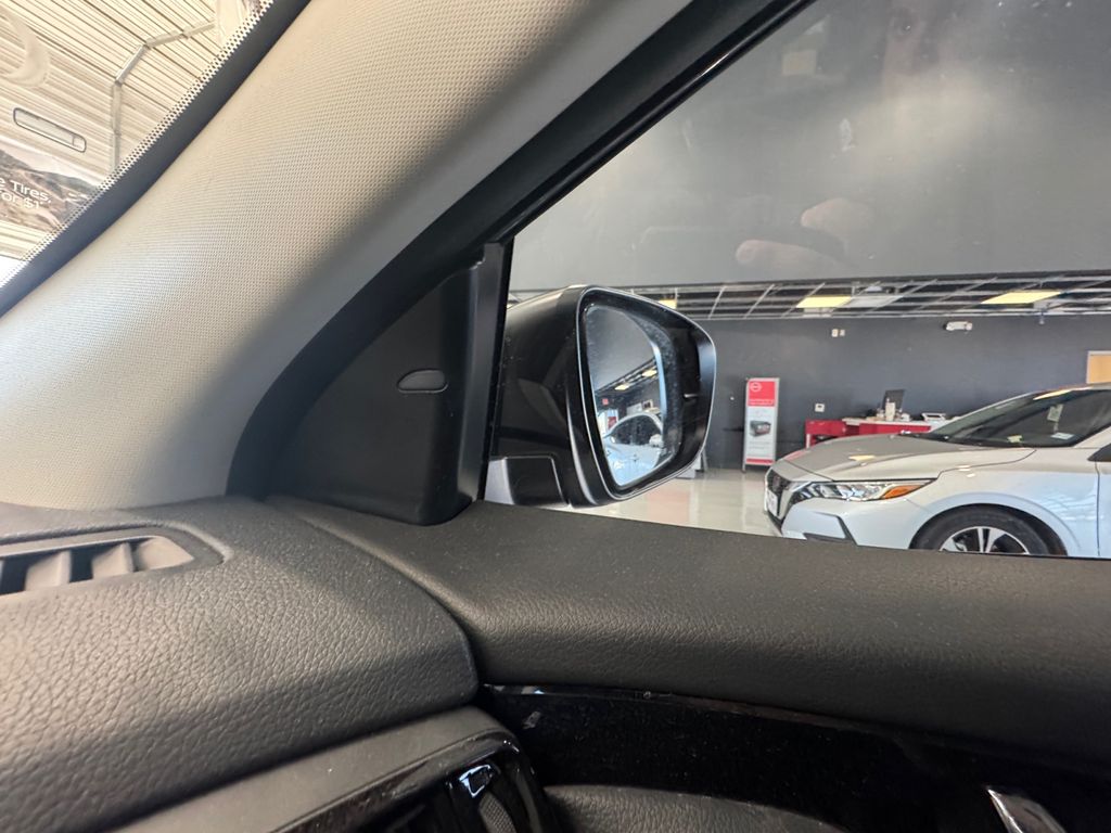 2022 Nissan Rogue Sport SV photo 26