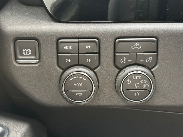 2025 Chevrolet Silverado 1500 LT Trail Boss photo 16
