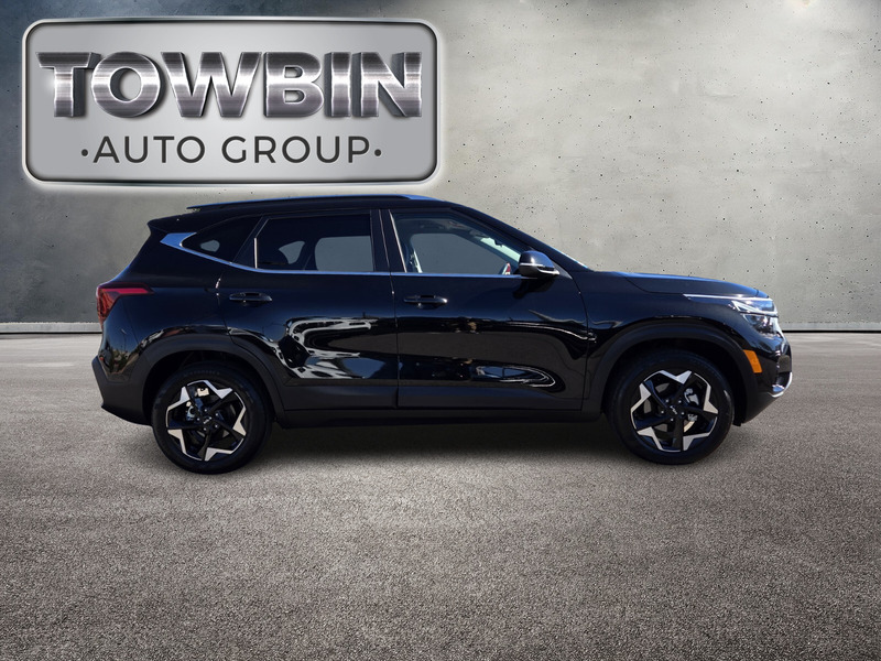 2025 Kia Seltos EX photo 2