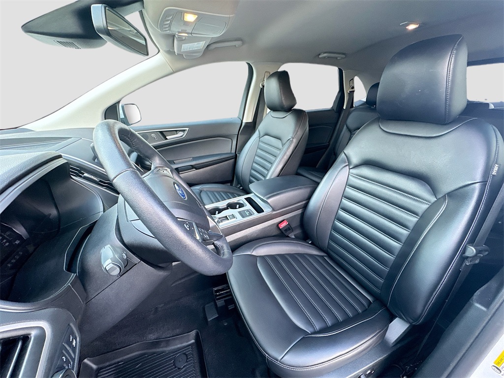 2022 Ford Edge SEL photo 21