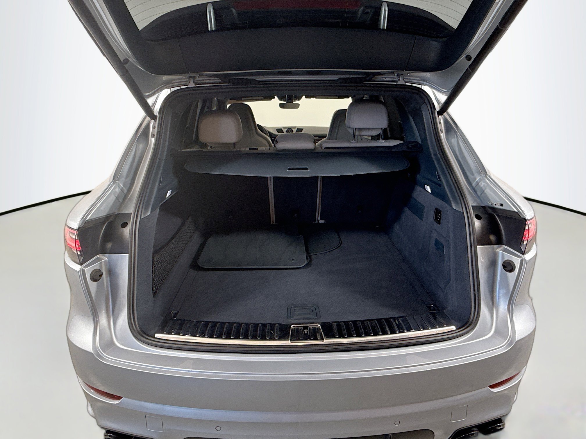 2021 Porsche Cayenne GTS photo 26