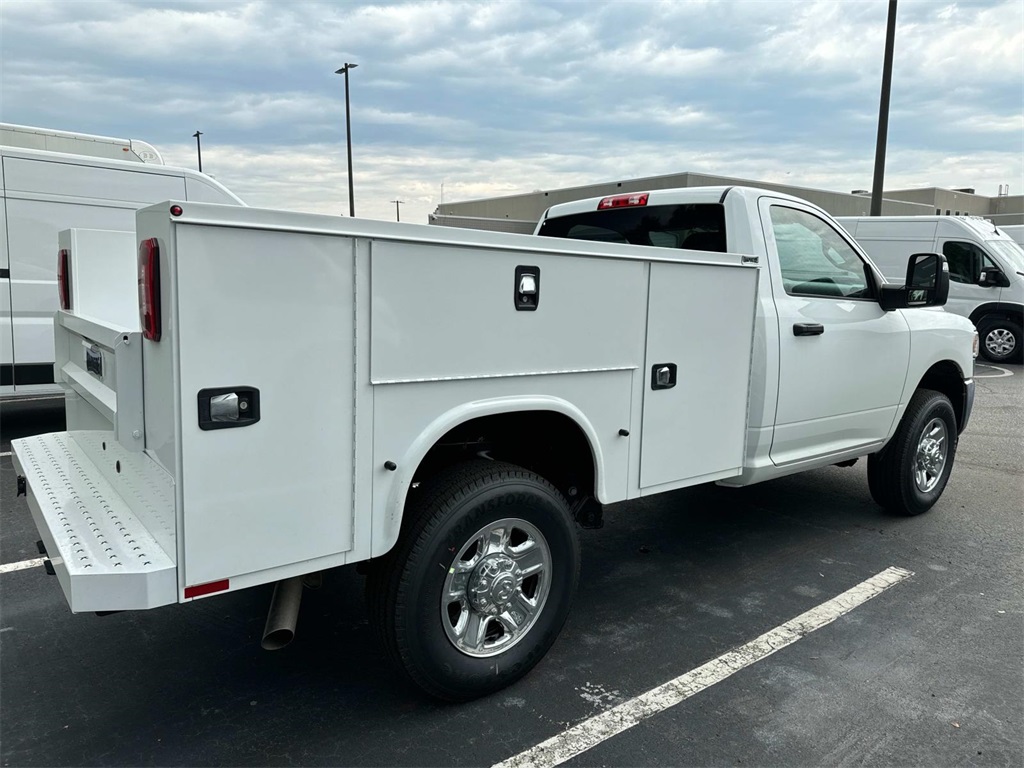 2024 Ram 2500 Tradesman photo 3