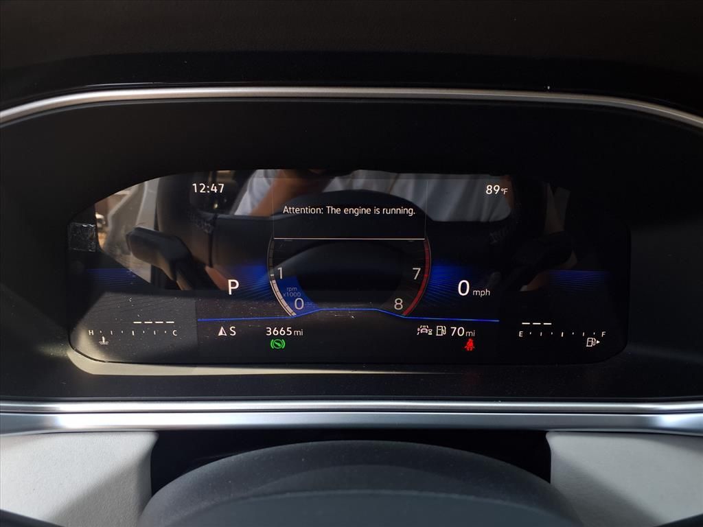 2025 Volkswagen Taos SE photo 11