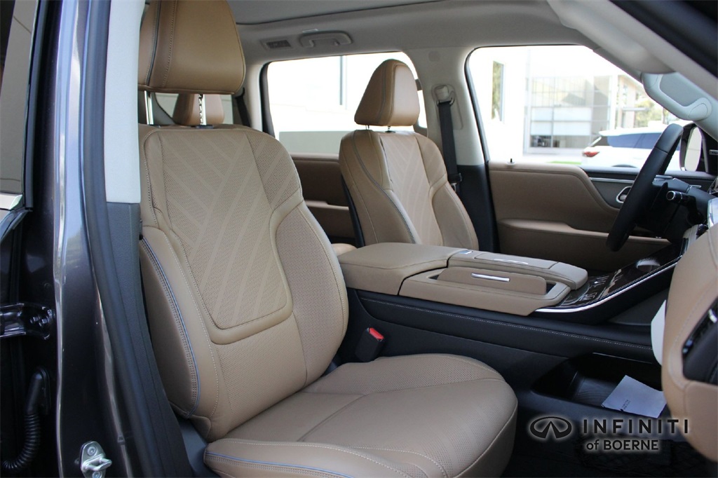2026 Infiniti QX80 Luxe photo 13