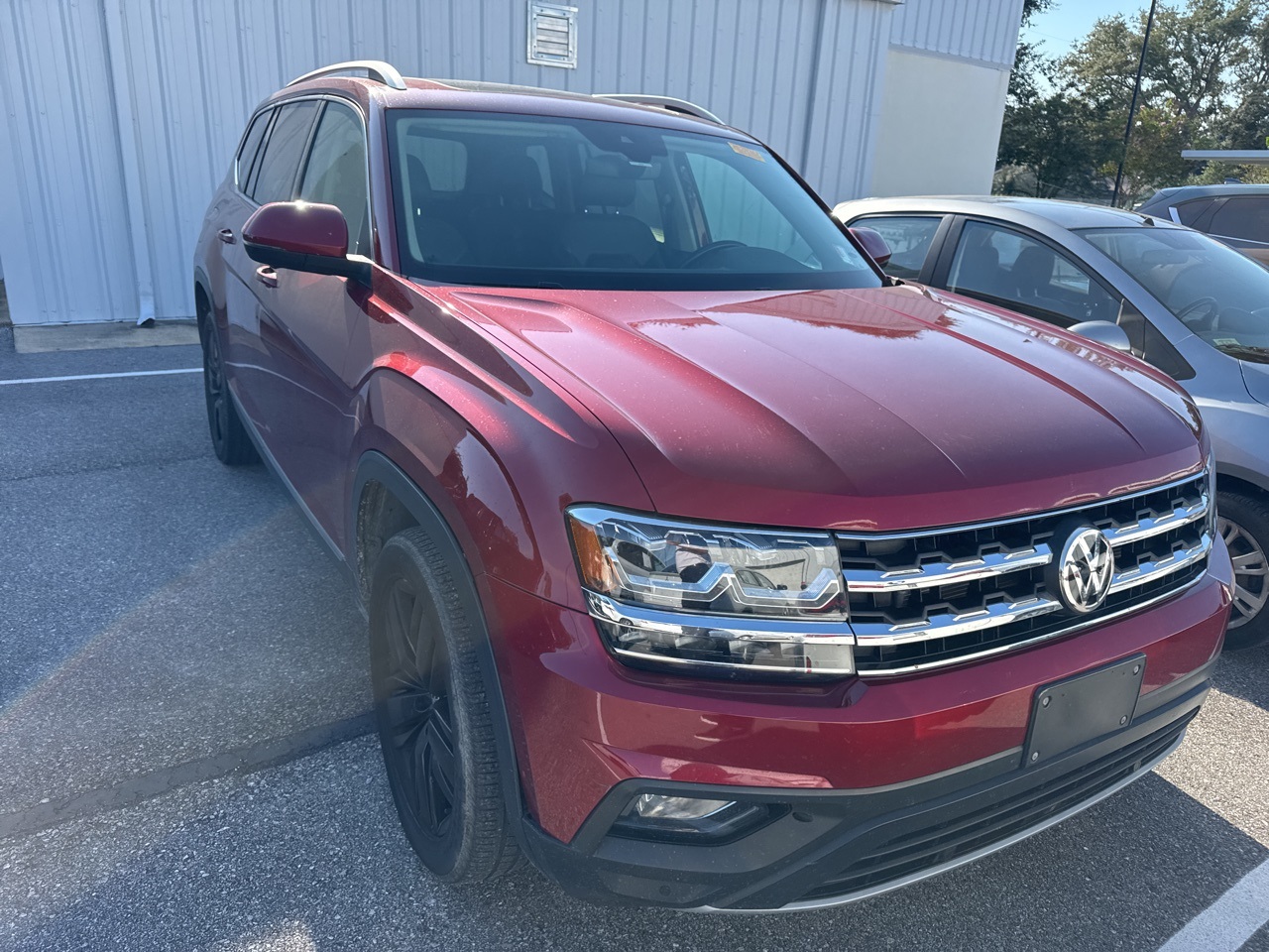 2018 Volkswagen Atlas SEL Premium photo 3