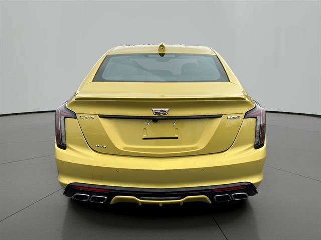 2025 Cadillac CT5 V photo 4