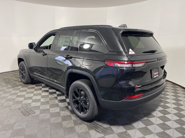 2025 Jeep Grand Cherokee Altitude X photo 4