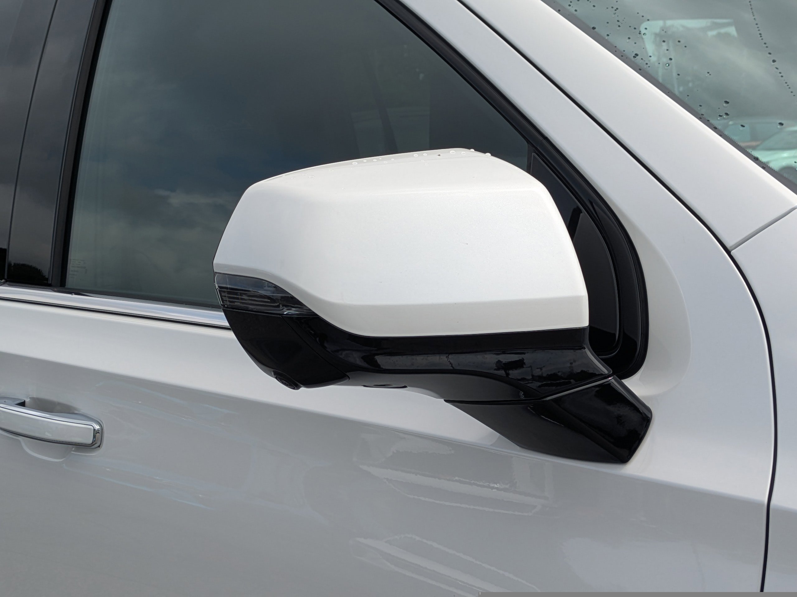 2025 Chevrolet Suburban High Country photo 11