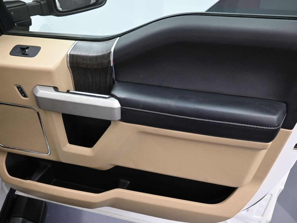 2020 Ford F-350 photo 29
