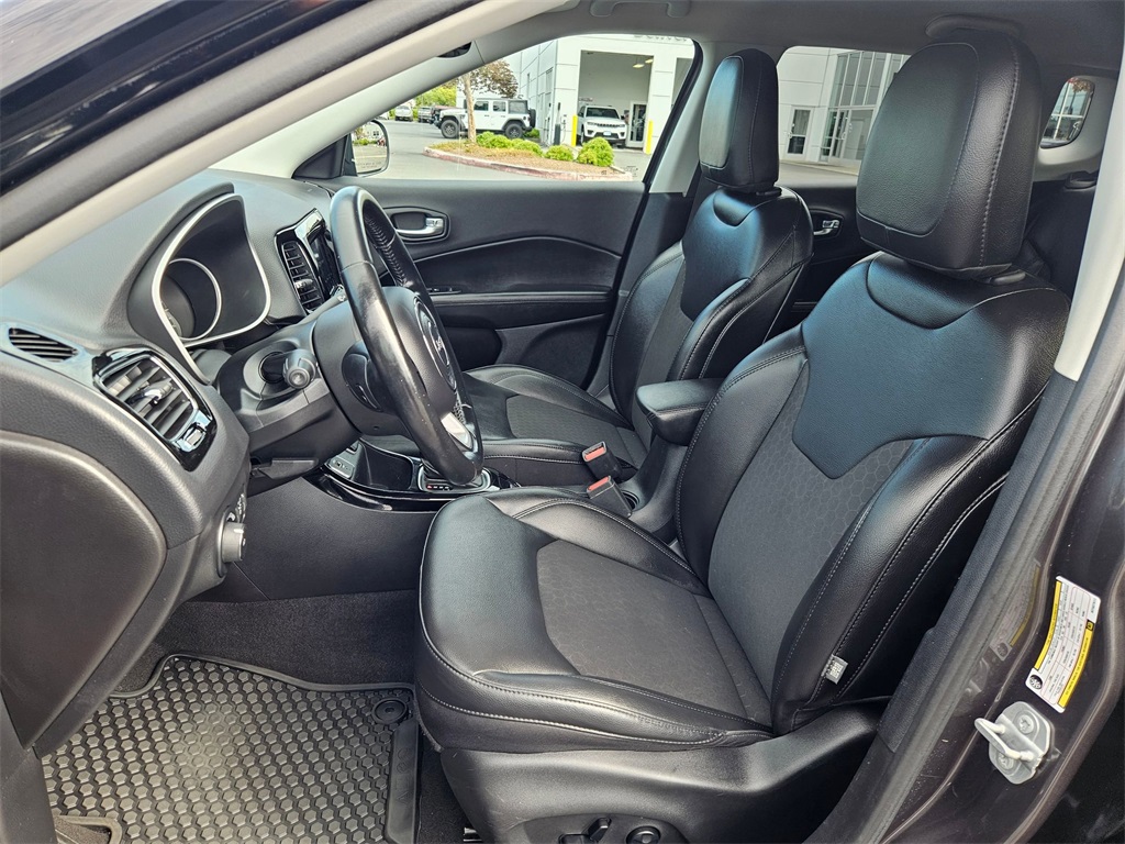 2021 Jeep Compass Altitude photo 12