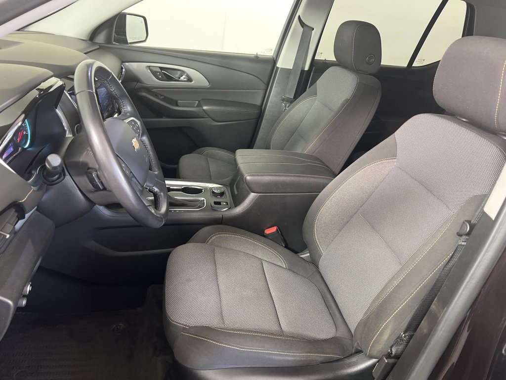 2020 Chevrolet Traverse Cloth 1LT photo 2