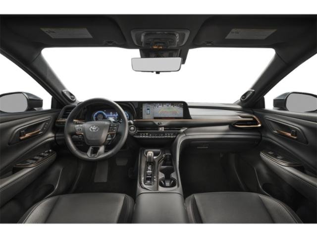 2025 Toyota Crown Signia Limited photo 3