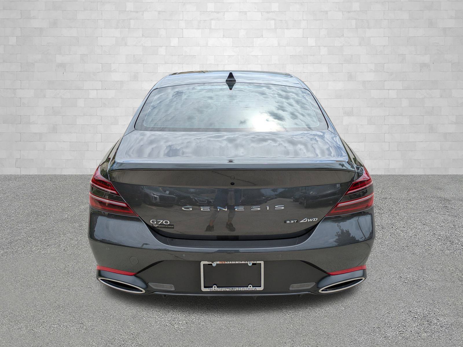 2022 Genesis G70 3.3T photo 3