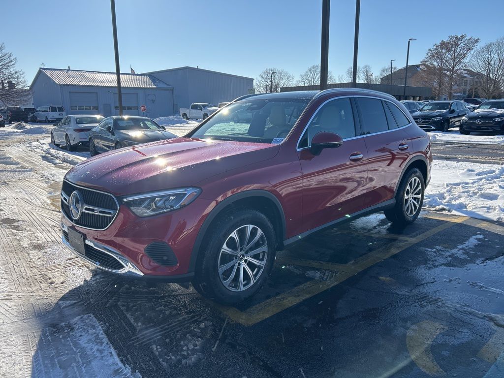 2023 Mercedes-Benz GLC GLC 300's photo