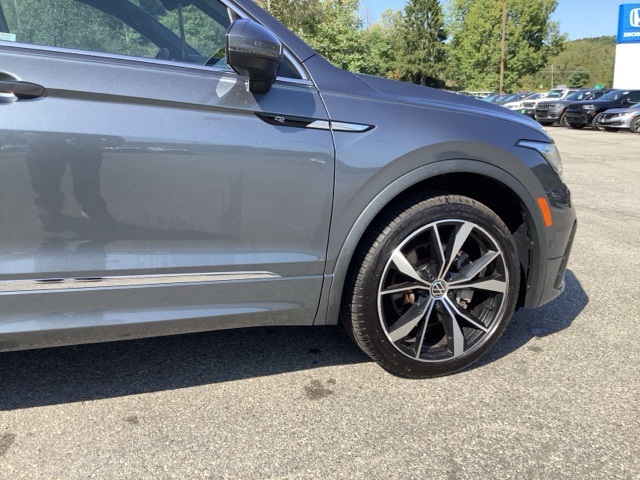 2022 Volkswagen Tiguan SEL R-Line Black photo 3