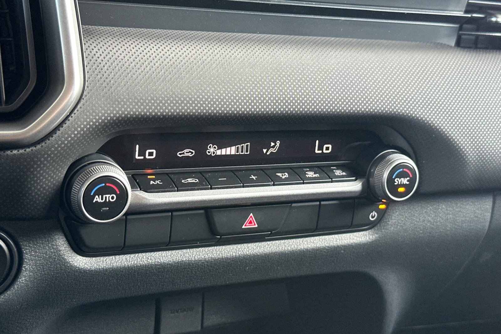2025 Mazda CX-50 2.5 Select photo 20