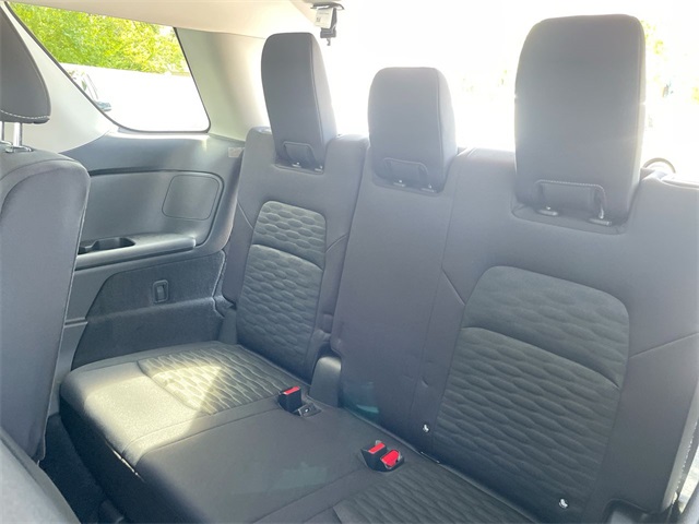 2025 Nissan Pathfinder SV photo 29