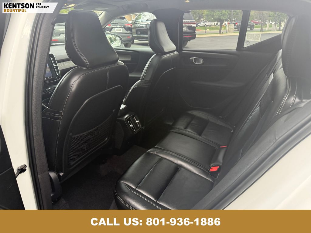 2023 Volvo XC40 AWD Ultimate photo 27