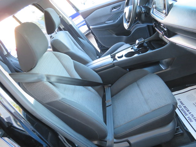 2021 Nissan Rogue SV photo 10