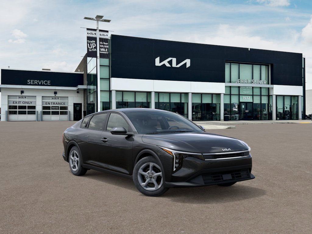 2025 Kia K4 LXS photo 6