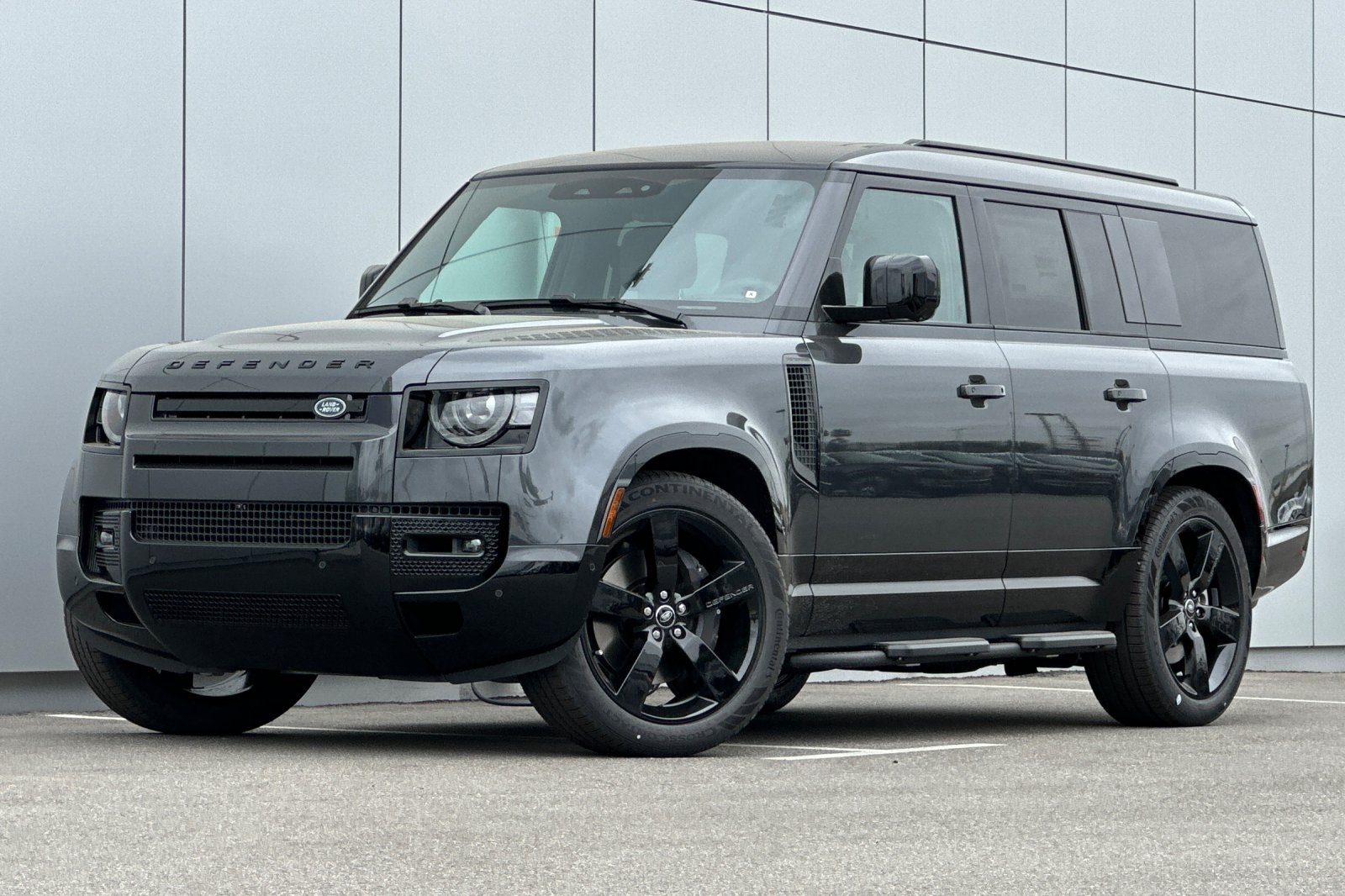 2025 Land Rover Defender