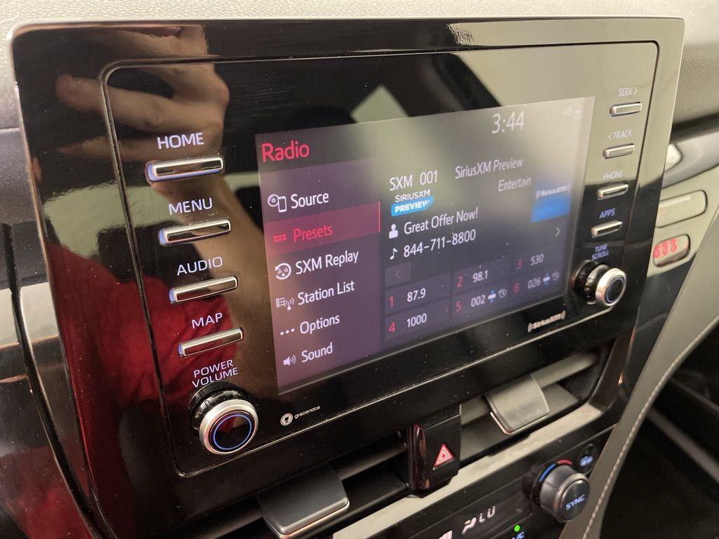 2023 Toyota Camry SE photo 24