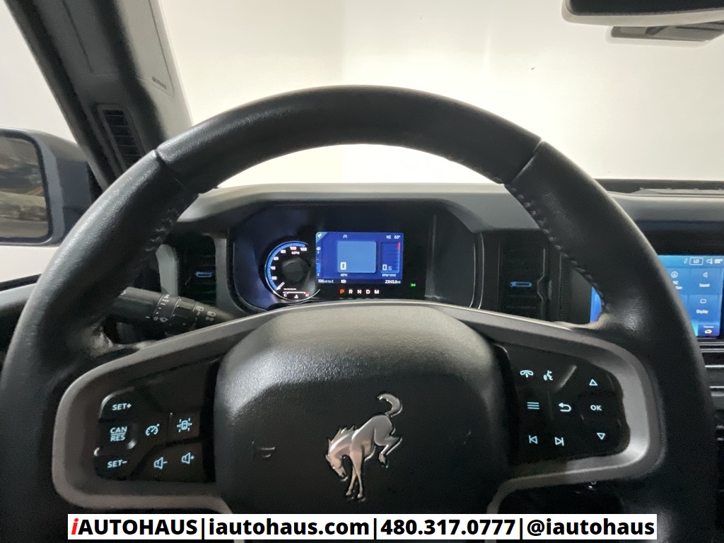 2022 Ford Bronco Black Diamond photo 27
