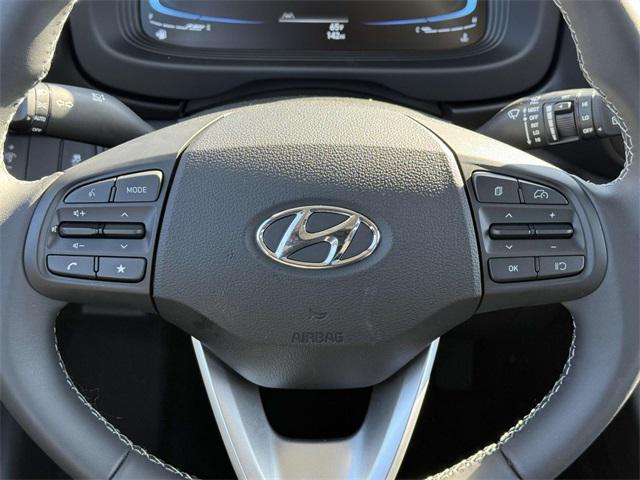 2025 Hyundai Venue SEL photo 7