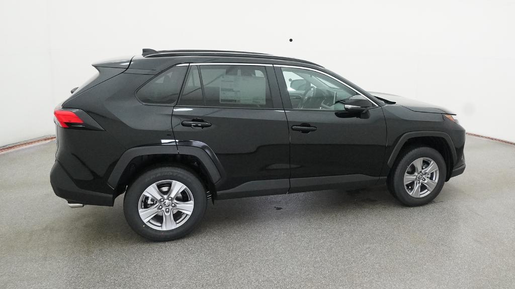 2025 Toyota RAV4 XLE photo 20