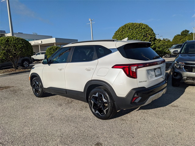 2024 Kia Seltos EX photo 2