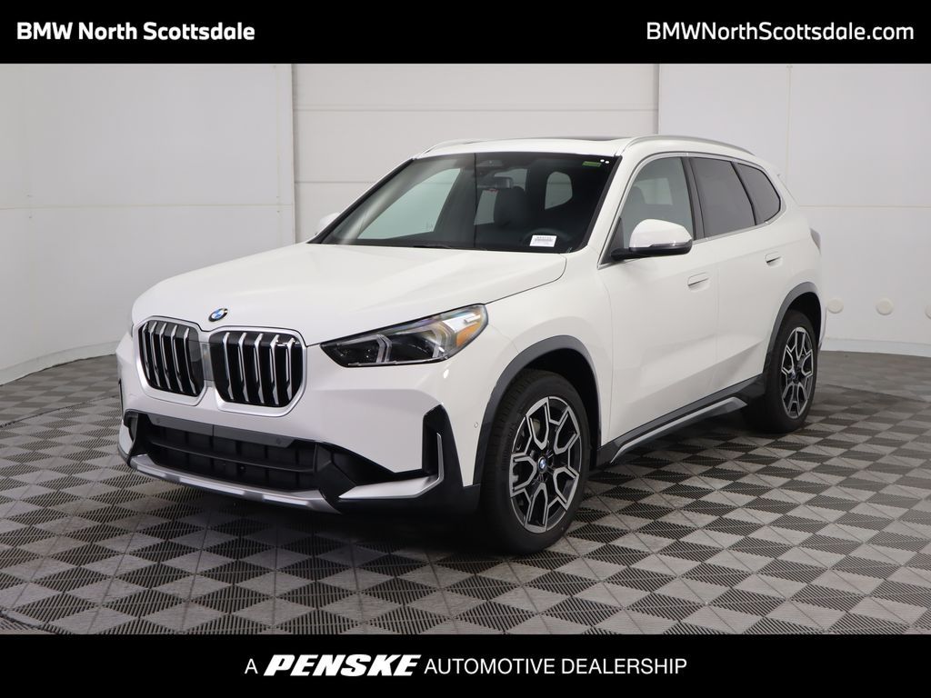 2025 BMW X1 28i's photo